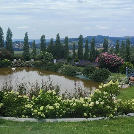 Domaine Le Lanis D'hotes Avec Sur Reservation Saint-Girons (Ariege)